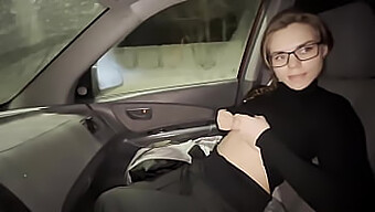 Big Tits Girlfriend Gives A Blowjob In Traffic