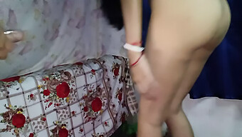 Gadis India Amatur 18 Tahun Menjadi Basah Dan Liar Dalam Video Buatan Sendiri Ini