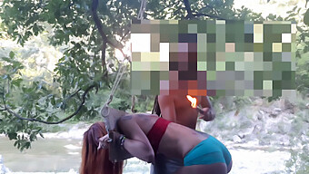 18+ टीन बीडीएसएम बंधन और अपमान का अनुभव करती है।