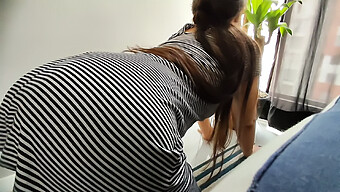 Teen (18+) Bare Ass: Stepmom'S Checking Out The Plants