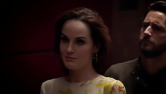 Michelle Dockery'S Latina-Røv I God Opførsel 01x01 (Forbedrede Støn)