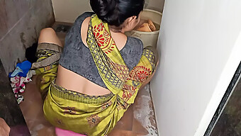 Desi Indian Teen Komal Kapde Gets Her Big Asses Pounded