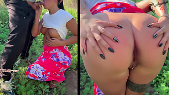 Mamada Y Creampie En La Naturaleza Con Una Chica Vestida