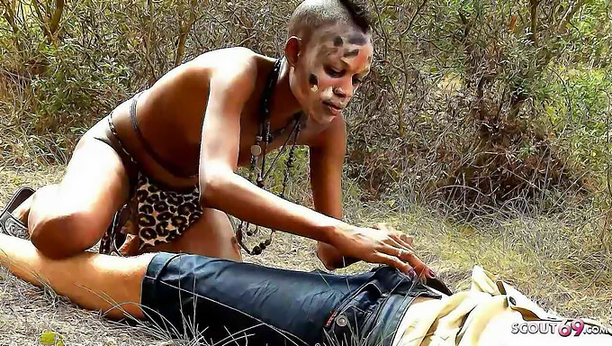 Chica Amateur Alemana Es Follada Brutalmente Por Una Adolescente Africana