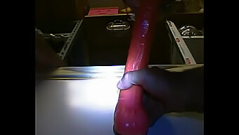 Intens Passion Med En Dyb-Throating Dildo