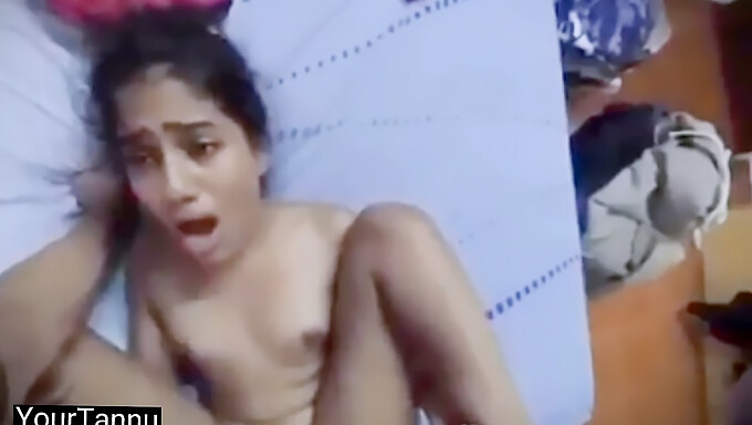 Petite Amie Pakistanaise Profite D'Une Baise Intense Et D'Une Vidéo Mms Qui Fuit