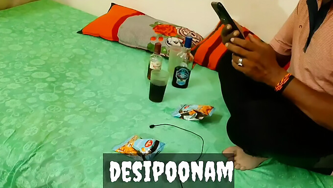 Η Desi Poonam Παίρνει Στον Κώλο Της Σε Αυτό Το Σπιτικό Βίντεο