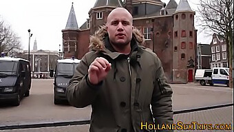 Toerist Krijgt Een Hardcore Pijpbeurt En Ruwe Anale Seks Van Een Professional