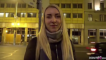 Amris, De Duitse Studente, Krijgt Haar Gezicht Geneukt In Deze Buitenseksvideo